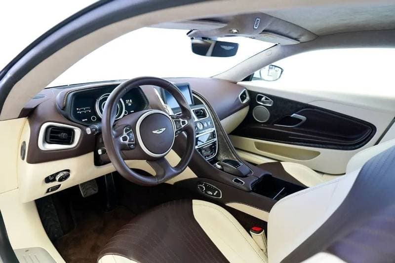 2019 Aston Martin DB11 AMR thumbnail 8