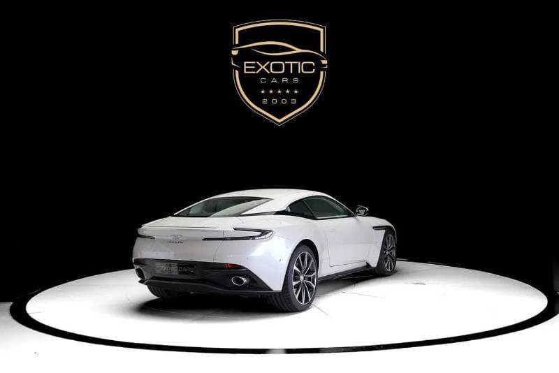 2019 Aston Martin DB11 AMR thumbnail 4