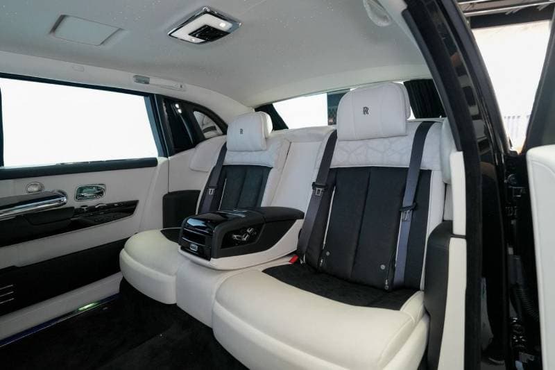 2026 Rolls Royce Phantom EWB thumbnail 6