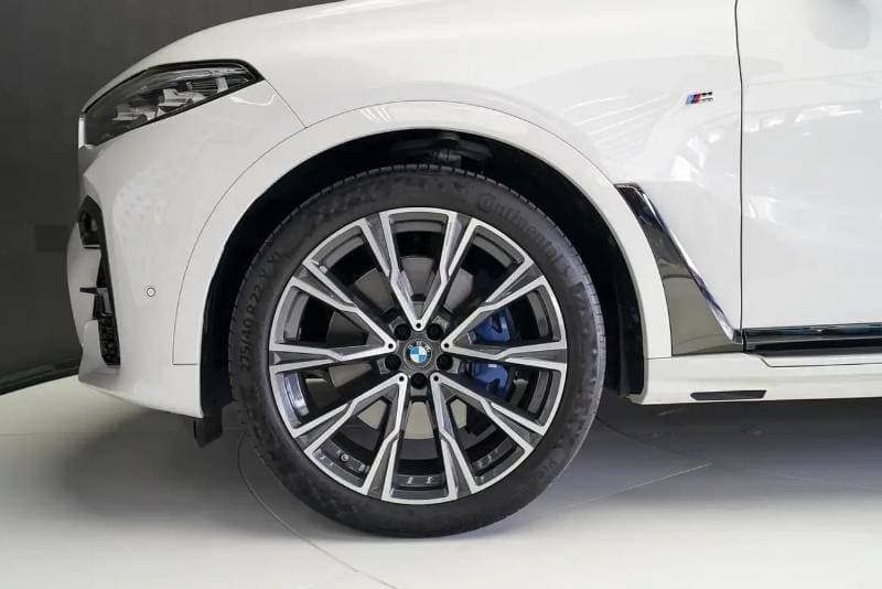2021 BMW X7 40i M SPORT thumbnail 6