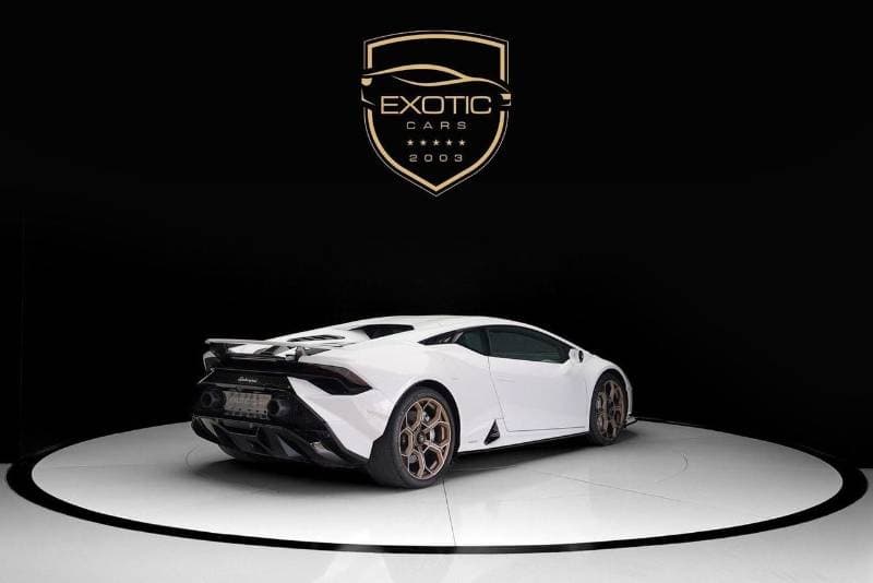 2023 Lamborghini Huracan TECNICA thumbnail 4
