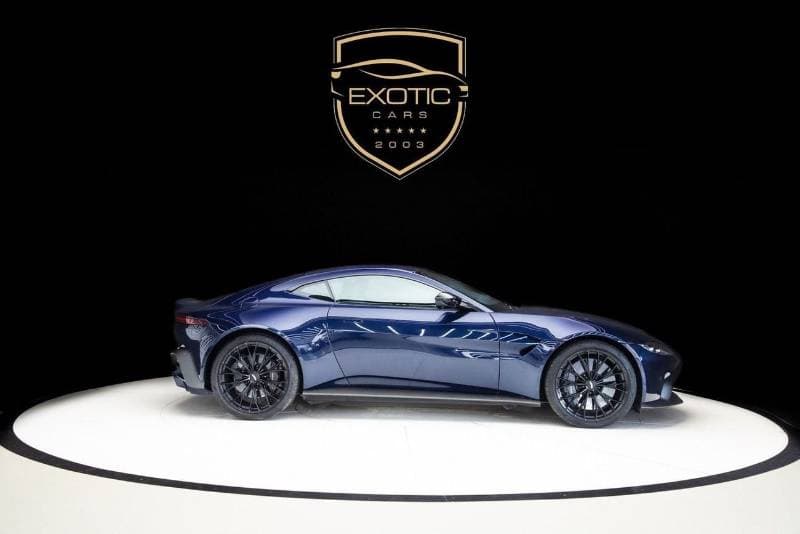 2023 Aston Martin Vantage V8 thumbnail 4
