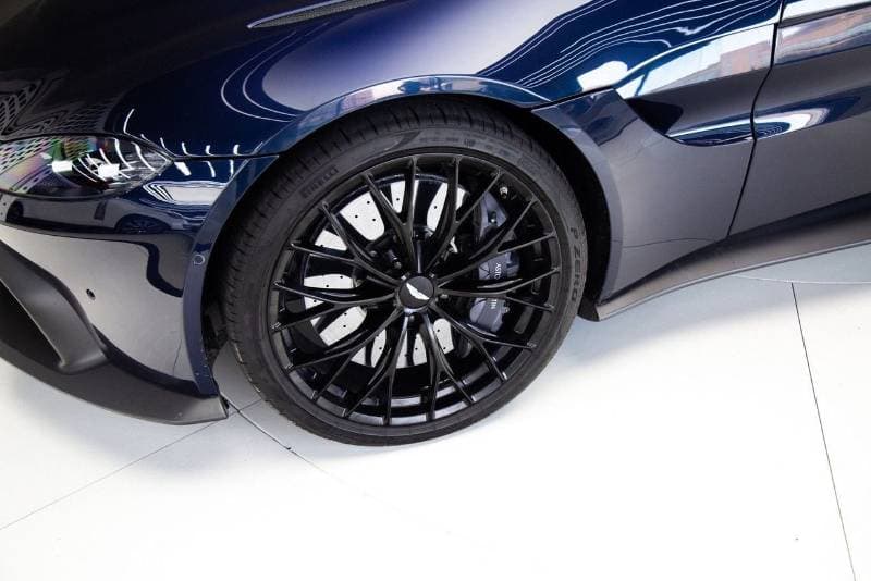 2023 Aston Martin Vantage V8 thumbnail 6