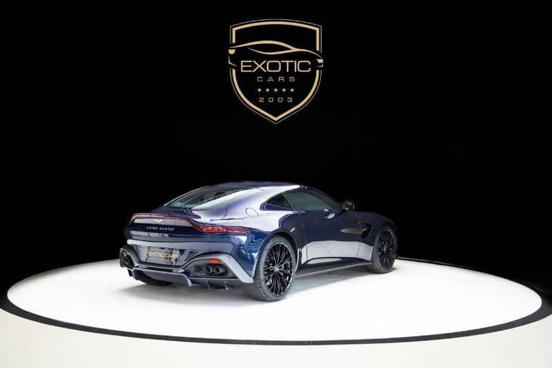 2023 Aston Martin Vantage V8 thumbnail 3