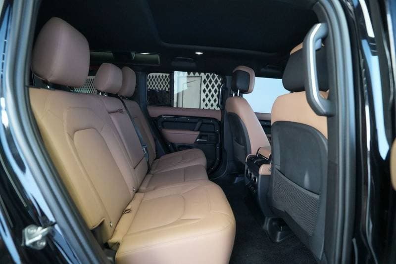 2025 Land Rover Defender 110 X DYNAMIC HSE P400 thumbnail 7