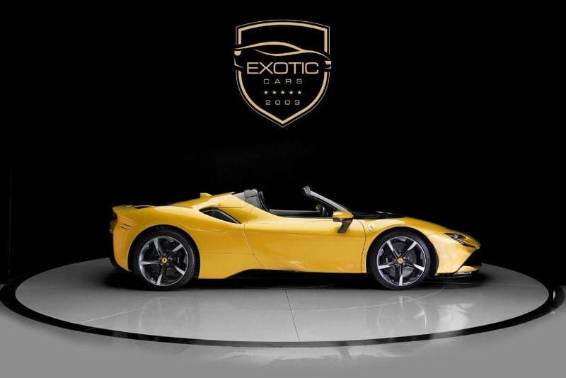 2023 Ferrari SF90 SPIDER thumbnail 4