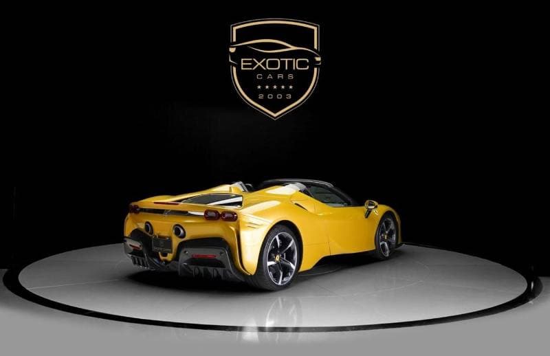 2023 Ferrari SF90 SPIDER thumbnail 3