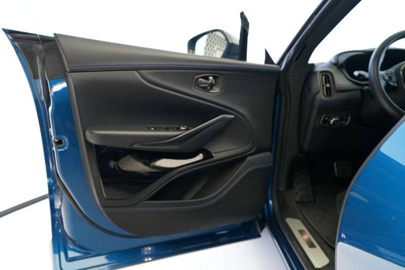 2023 Aston Martin DBX STANDARD thumbnail 6
