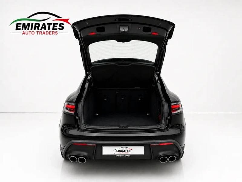 2022 Porsche Macan T thumbnail 7