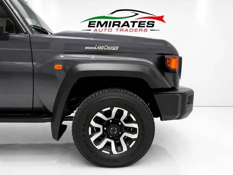 2026 Toyota Land Cruiser thumbnail 4