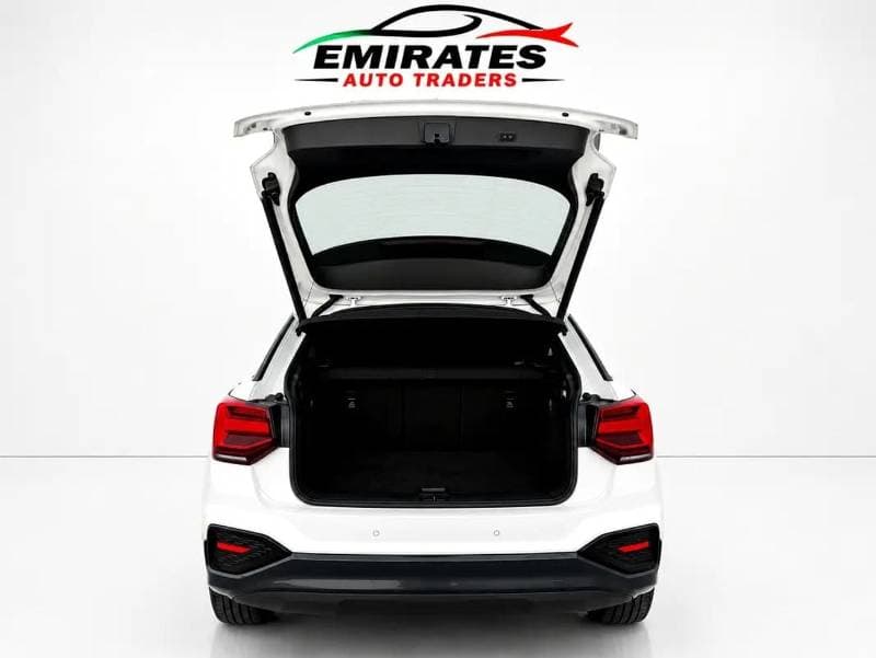 2025 Audi Q2 35 TFSI thumbnail 8