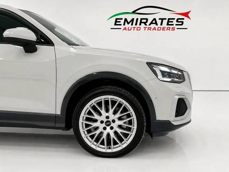 2025 Audi Q2 35 TFSI thumbnail 3
