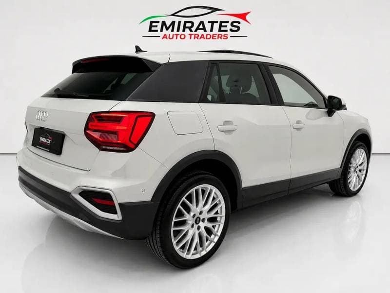 2025 Audi Q2 35 TFSI thumbnail 4