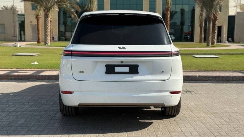 2025 Li Auto L9 ULTRA thumbnail 3