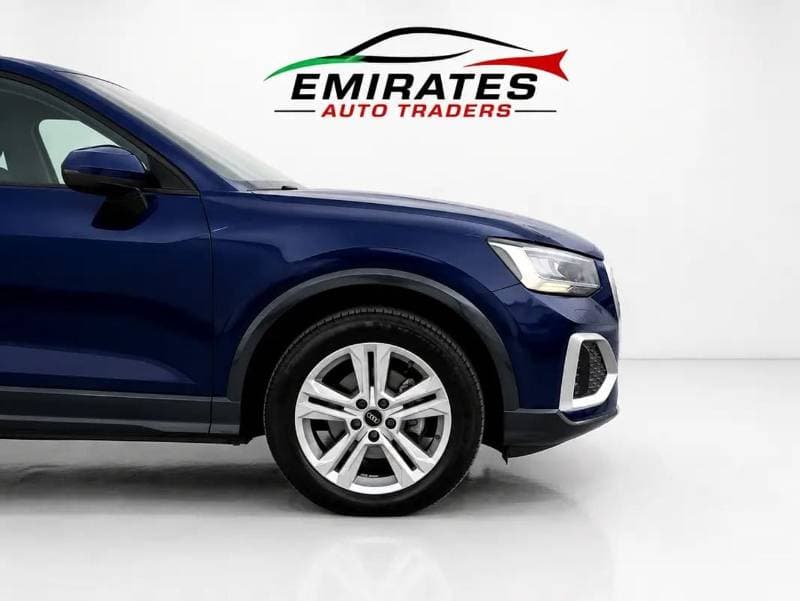 2024 Audi Q2 35 TFSI thumbnail 4