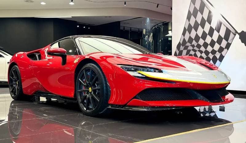 2021 Ferrari SF90 thumbnail 4