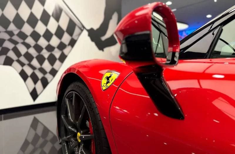 2021 Ferrari SF90 thumbnail 6