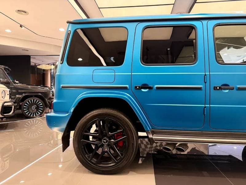 2025 Mercedes Benz G63 AMG STANDARD thumbnail 2