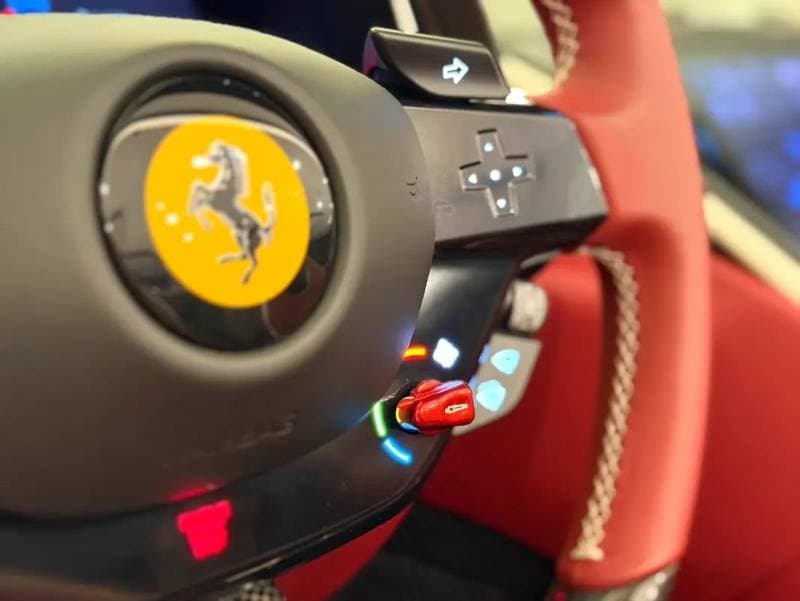 2024 Ferrari Roma STANDARD thumbnail 8