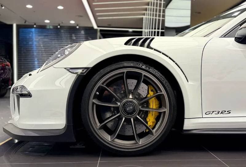 2016 Porsche 911 GT3RS thumbnail 2