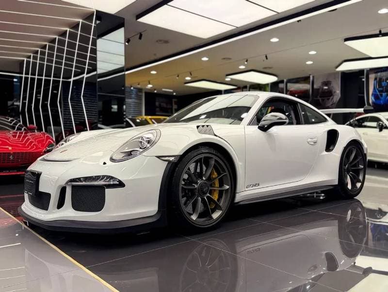 2016 Porsche 911 GT3RS thumbnail 4