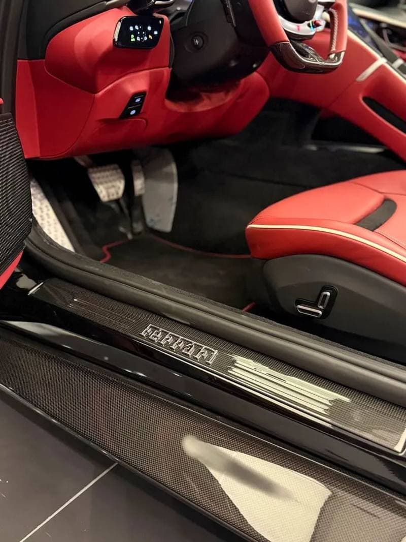 2024 Ferrari Roma STANDARD thumbnail 6