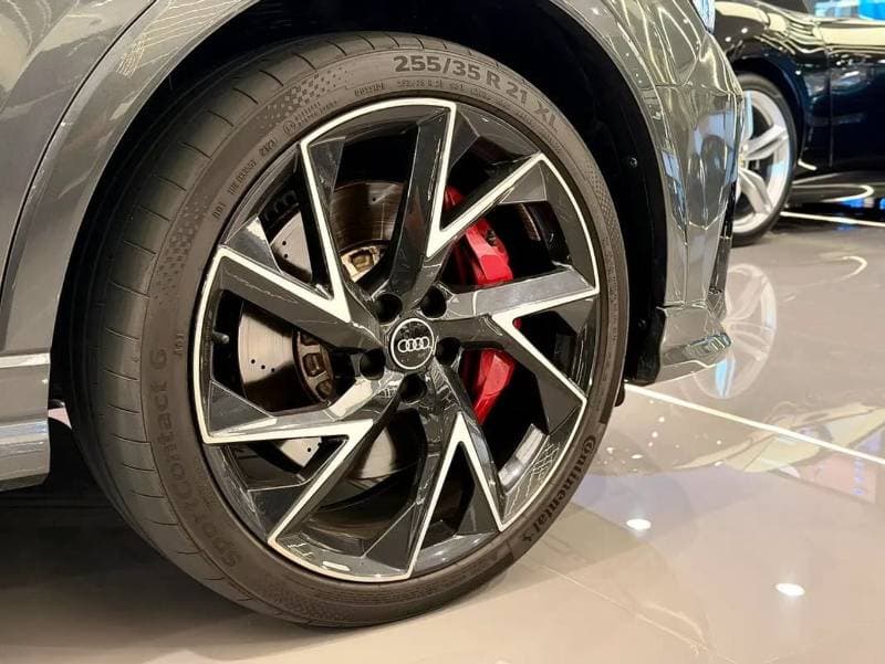 2024 Audi RSQ3 STANDARD thumbnail 5