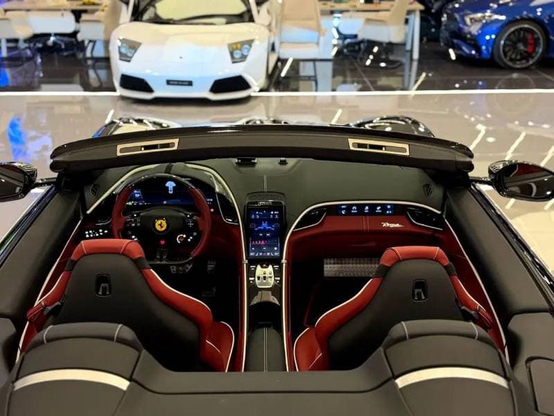 2024 Ferrari Roma STANDARD thumbnail 7