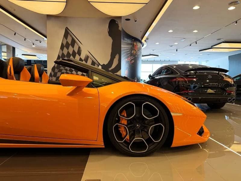 2016 Lamborghini Huracan LP610 4 thumbnail 3