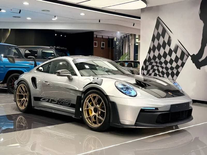 2025 Porsche 911 GT3RS thumbnail 7