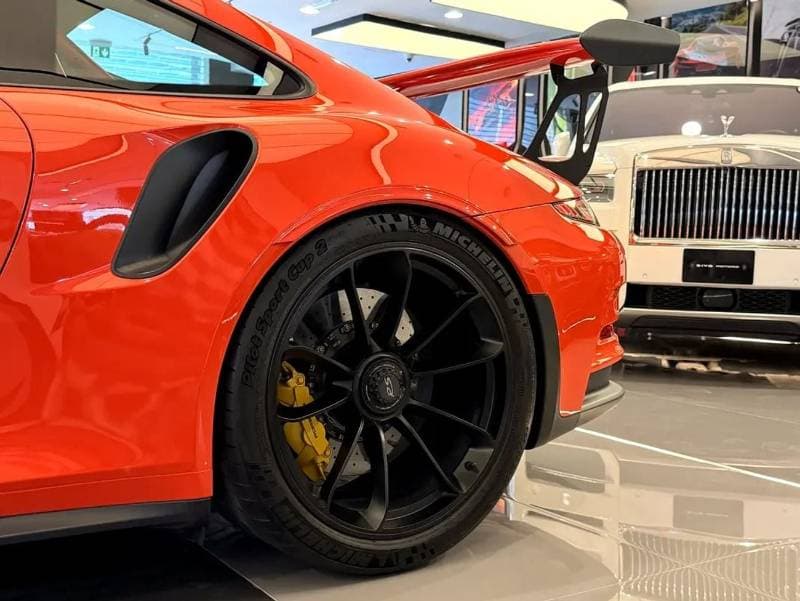2016 Porsche 911 GT3RS thumbnail 5