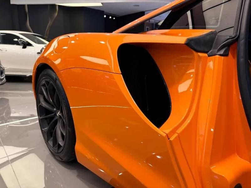 2023 McLaren Artura STANDARD thumbnail 8