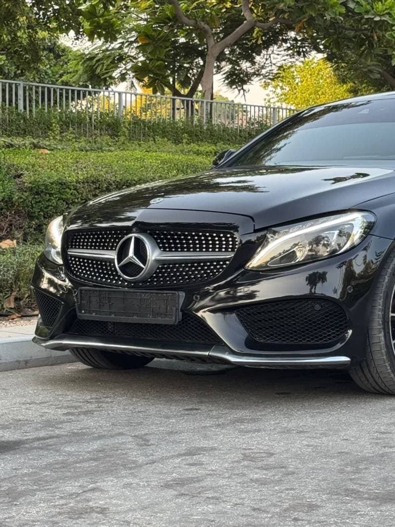 2018 Mercedes Benz C200 AMG thumbnail 3
