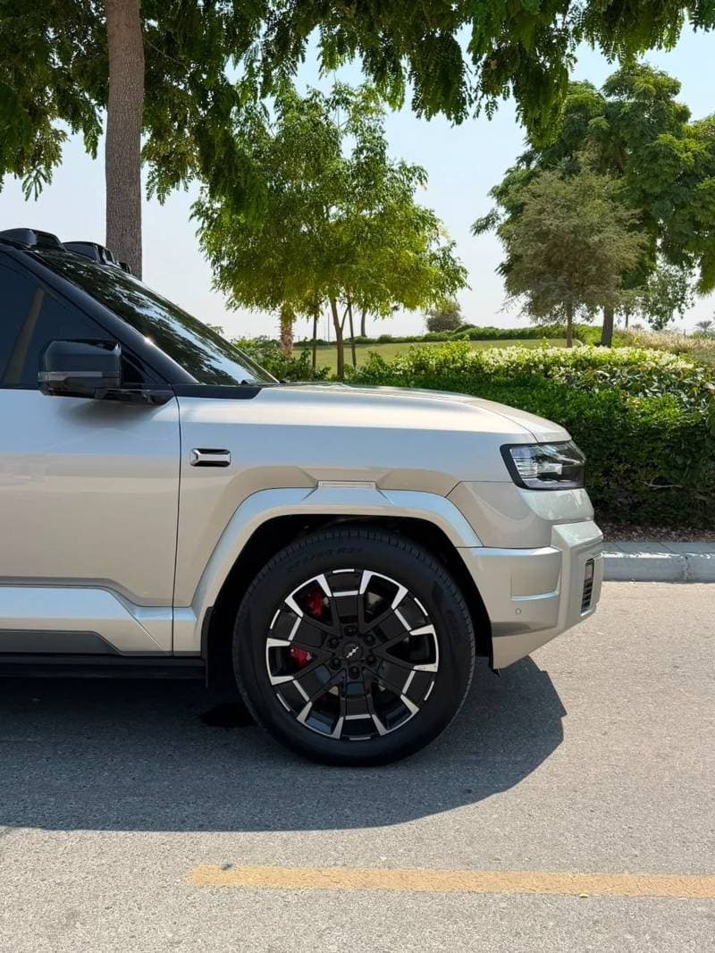 2025 BYD Leopard 8 DELUX thumbnail 5