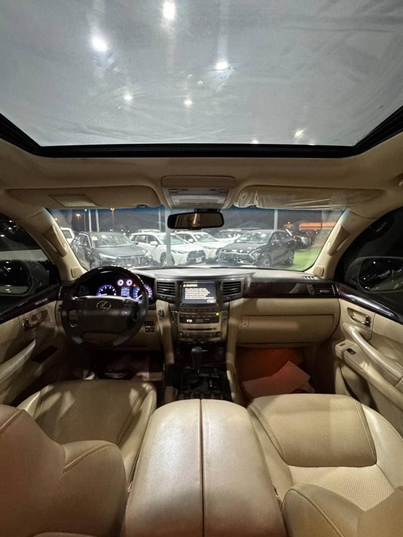 2010 Lexus LX570 NAVIGATION SPORT thumbnail 5