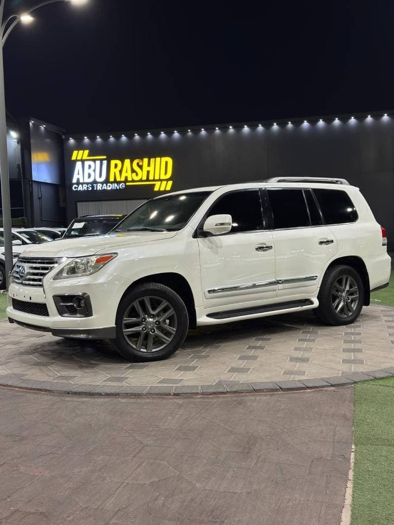 2010 Lexus LX570 NAVIGATION SPORT thumbnail 4