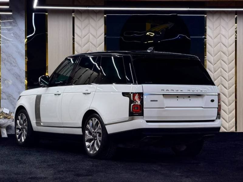 2018 Land Rover Range Rover VOGUE SE thumbnail 4