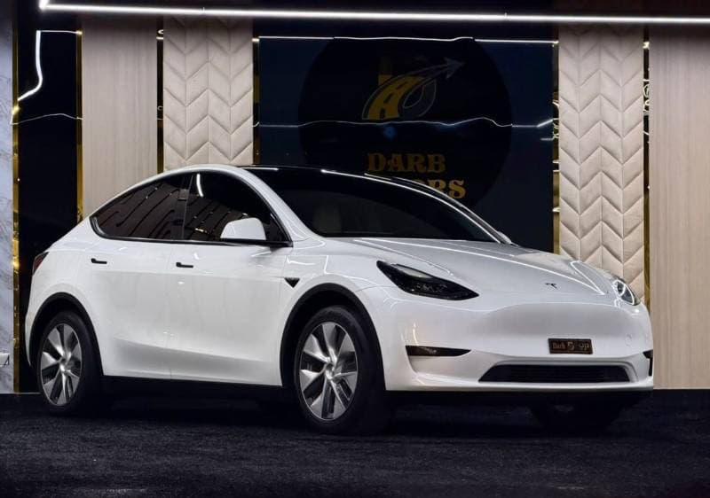 2024 Tesla Model Y STANDARD RANGE