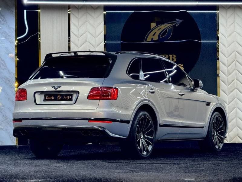 2018 Bentley Bentayga MULLINER thumbnail 4