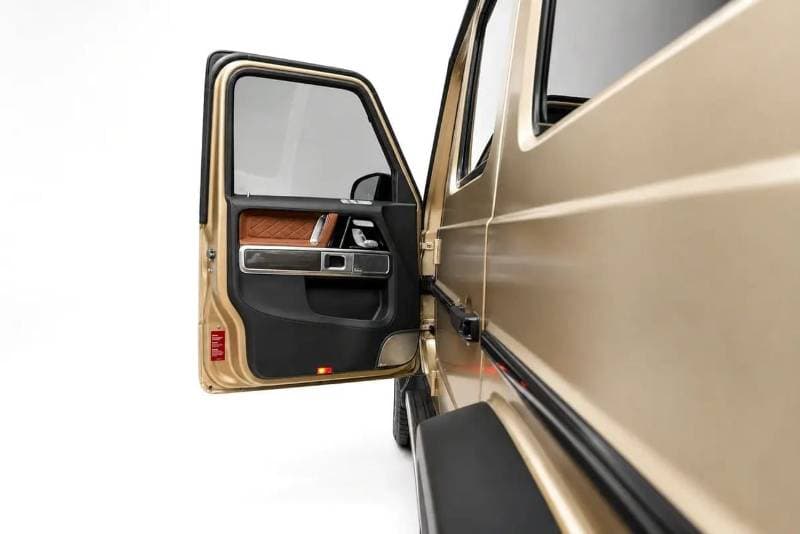 2024 Mercedes Benz G63 AMG STANDARD thumbnail 7