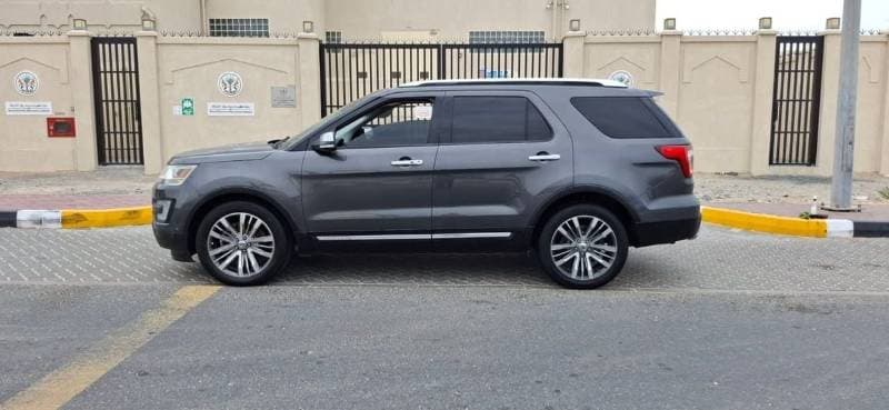 2017 Ford Explorer LIMITED thumbnail 5