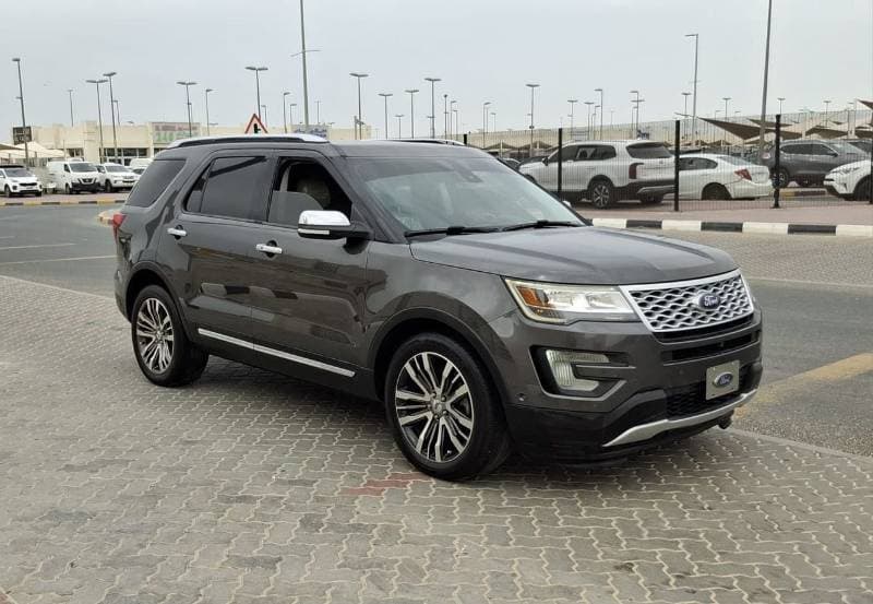 2017 Ford Explorer LIMITED thumbnail 4
