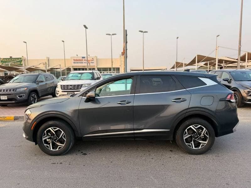 2023 Kia Sportage LX thumbnail 4