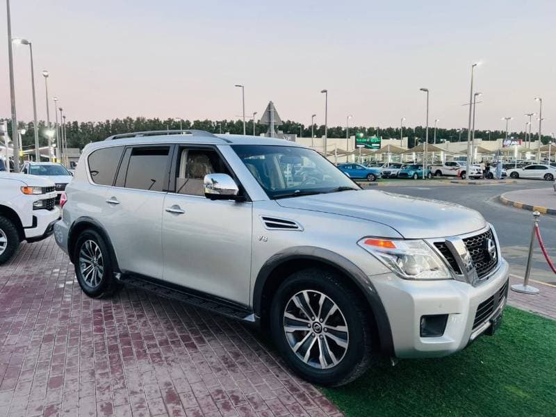 2019 Nissan Armada SL thumbnail 3