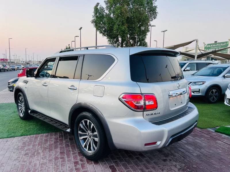 2019 Nissan Armada SL thumbnail 6