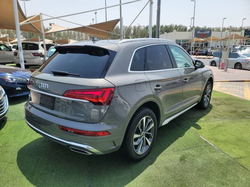 2024 Audi Q5 45 TFSI S LINE thumbnail 8