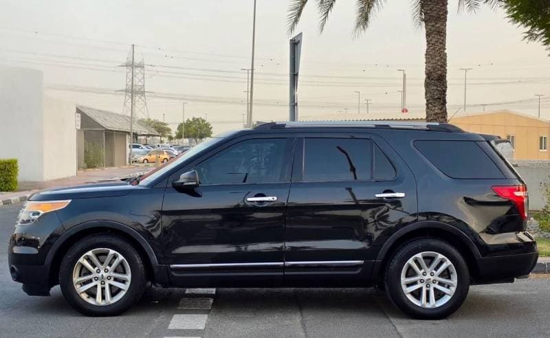 2015 Ford Explorer XLT thumbnail 4