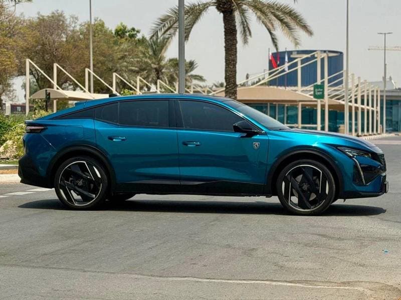 2024 Peugeot 408 GT thumbnail 2
