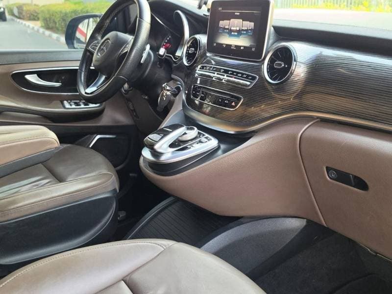 2020 Mercedes Benz V 250 AVANTGARDE LWB thumbnail 8