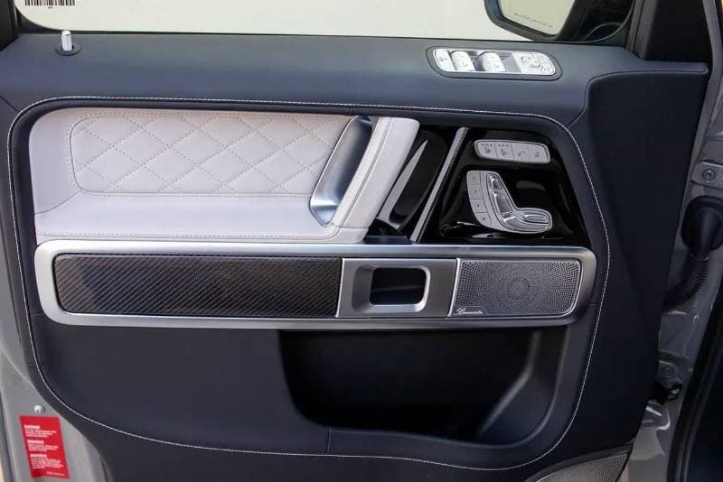 2025 Mercedes Benz G63 AMG thumbnail 4